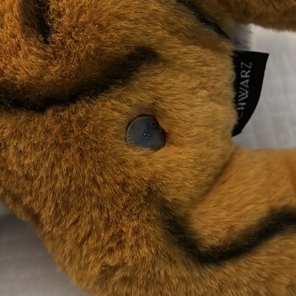 FAO Schwarz Adopt a Pet new plush tiger with vervet nose clean soft, very nice - Picture 12 of 15